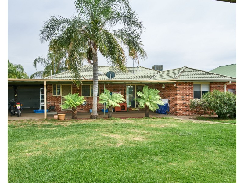 20 Kaldari Crescent, Glenfield Park NSW 2650