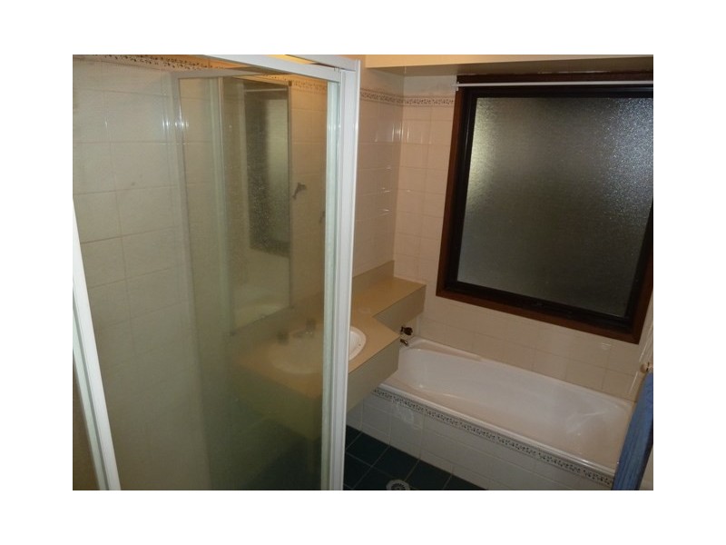 27 Pugsley Avenue, Estella NSW 2650