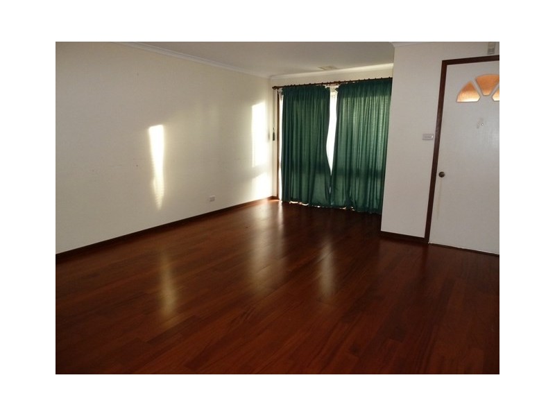 27 Pugsley Avenue, Estella NSW 2650