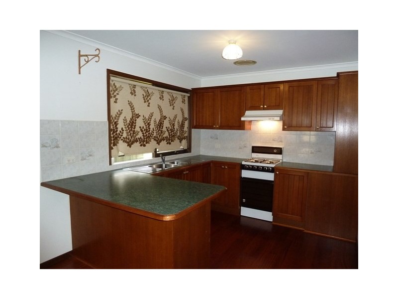 27 Pugsley Avenue, Estella NSW 2650