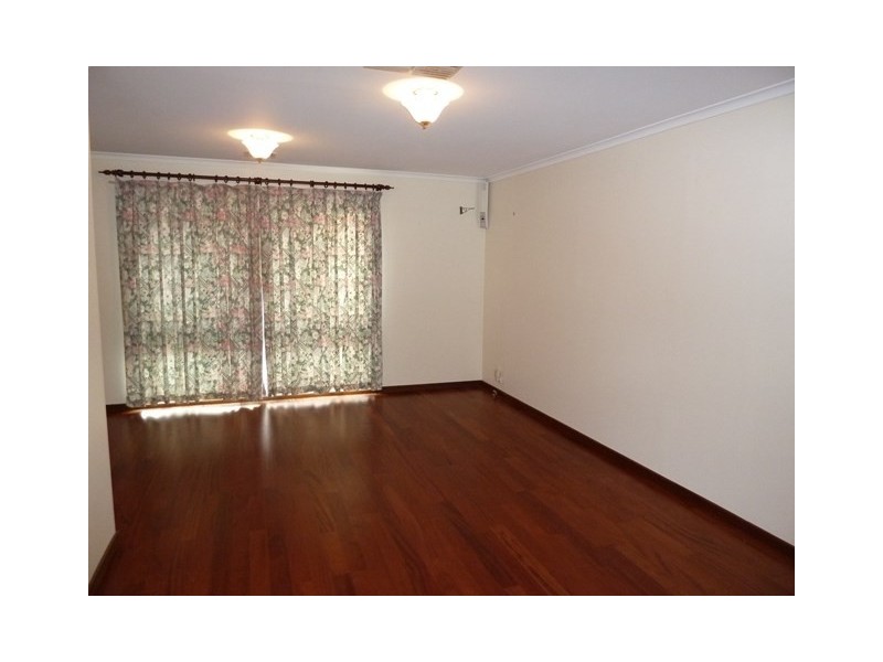 27 Pugsley Avenue, Estella NSW 2650