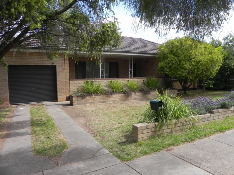 30 Stanley Street, Kooringal NSW 2650