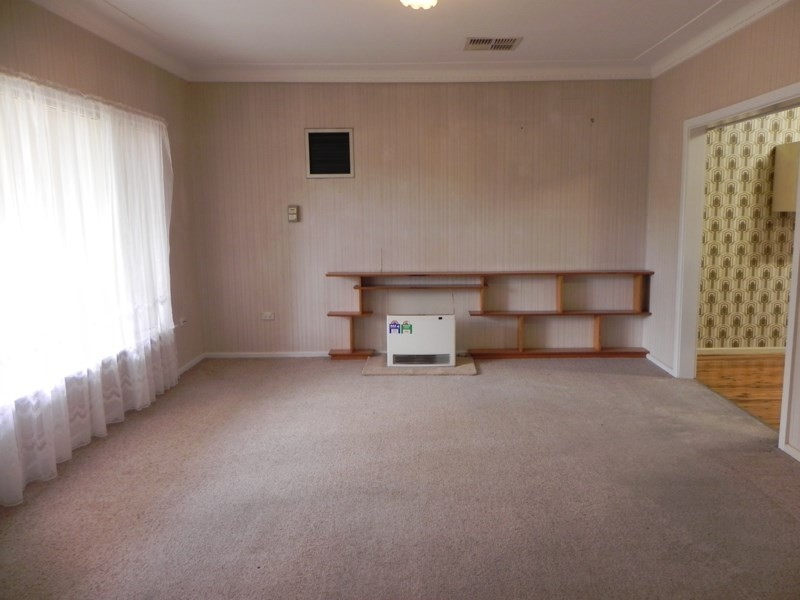 30 Stanley Street, Kooringal NSW 2650