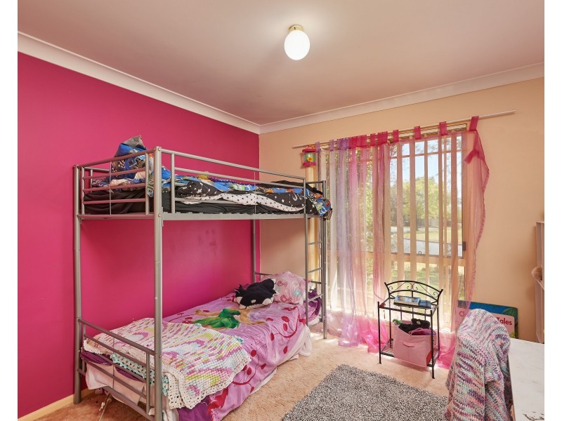 16 Kaldari Crescent, Glenfield Park NSW 2650