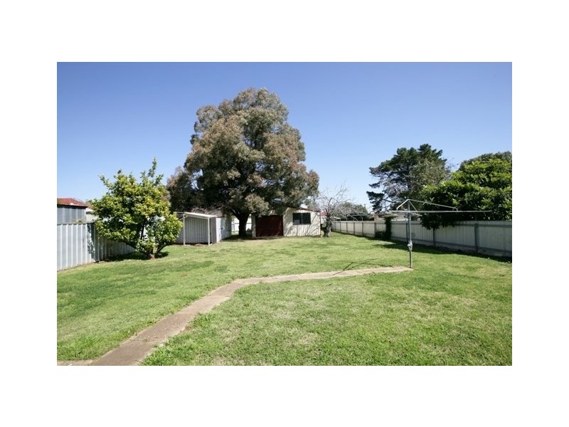 77 Phillip Avenue, Wagga Wagga NSW 2650