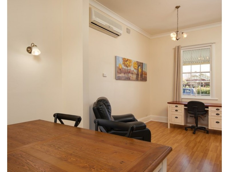 33 Fox Street, Wagga Wagga NSW 2650