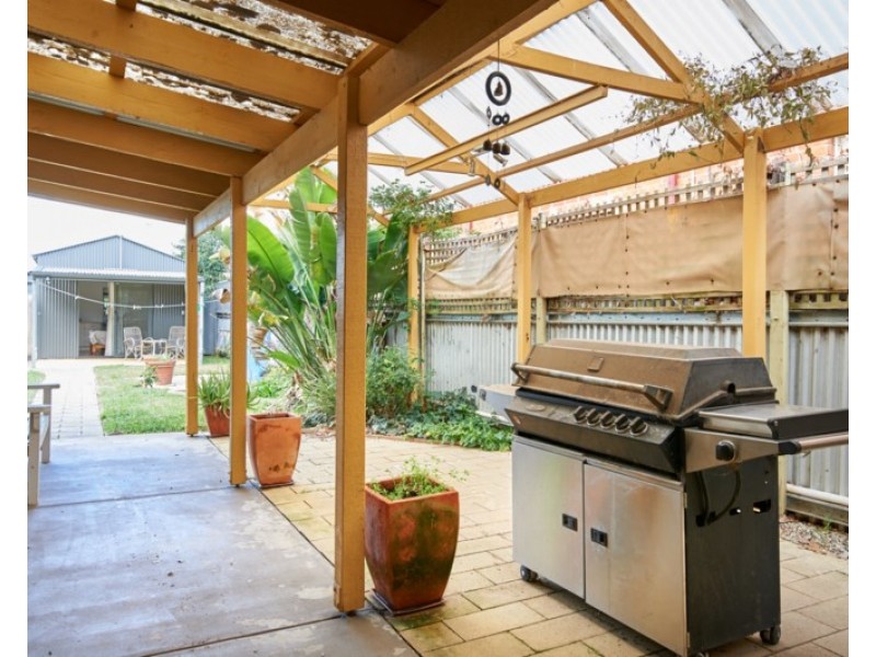 33 Fox Street, Wagga Wagga NSW 2650