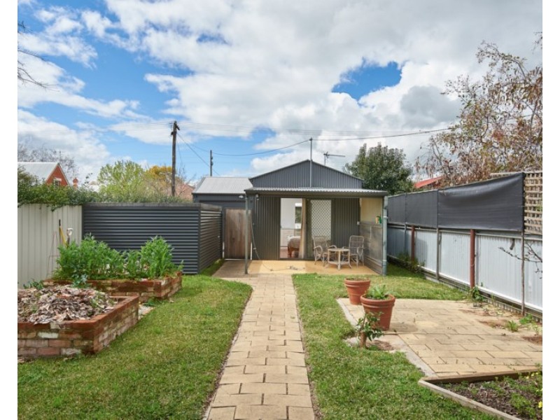 33 Fox Street, Wagga Wagga NSW 2650