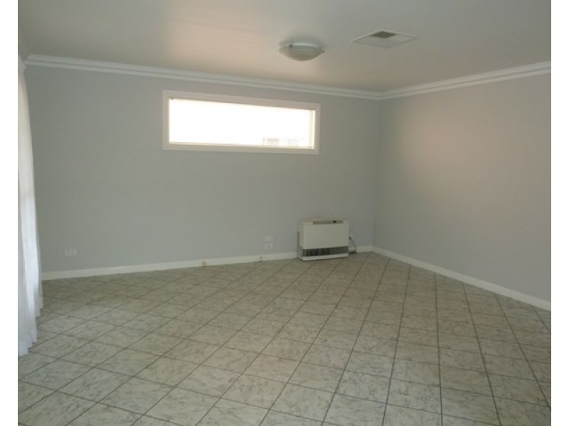 7 Morundah Street, Wagga Wagga NSW 2650