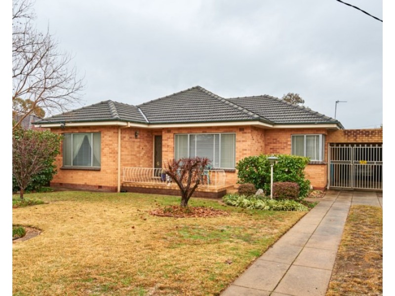 7 Bruce Street, Tolland NSW 2650