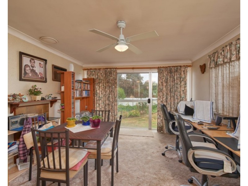 7 Bruce Street, Tolland NSW 2650