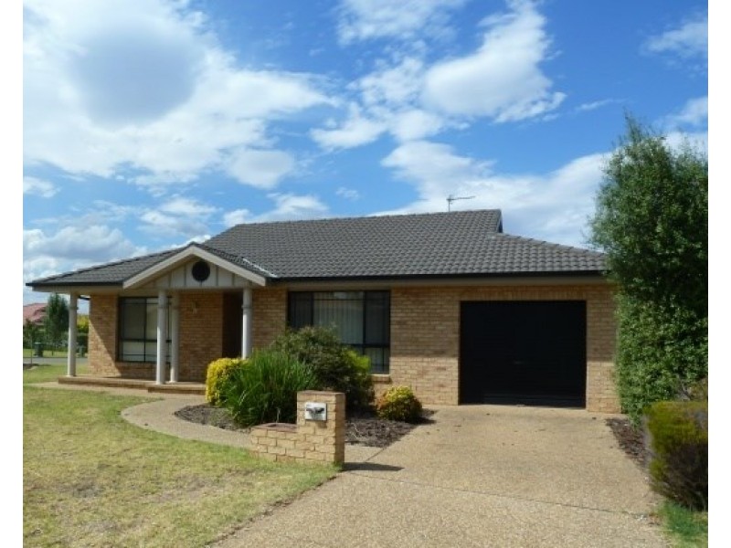 1/50 Kimba Drive, Glenfield Park NSW 2650