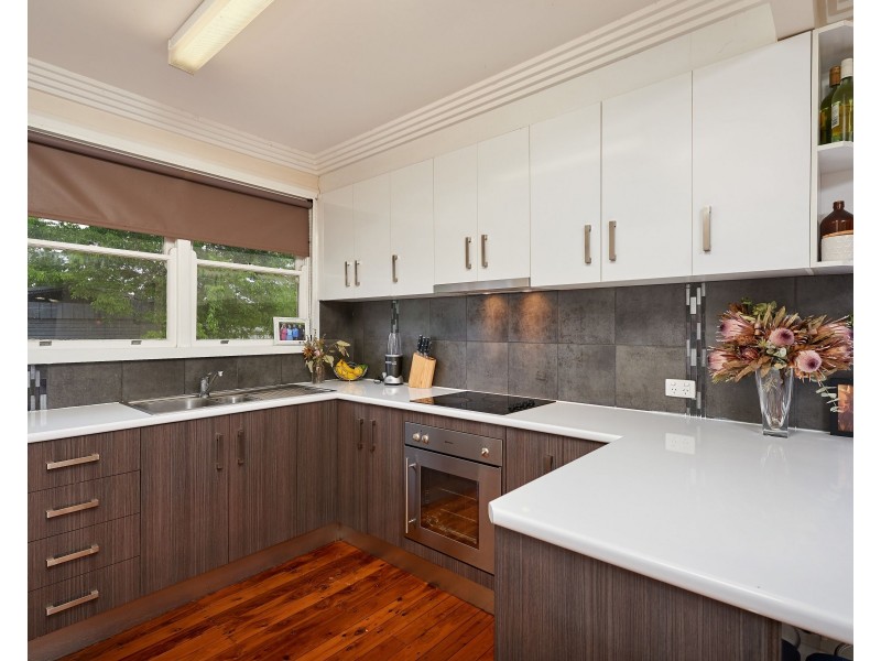 21 Spooner Avenue, Mount Austin NSW 2650