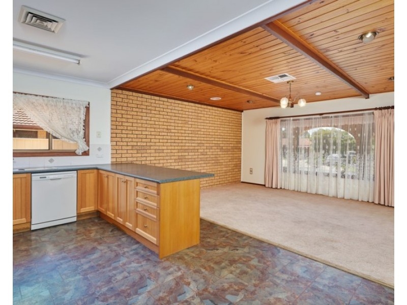 30 Pugsley Avenue, Estella NSW 2650