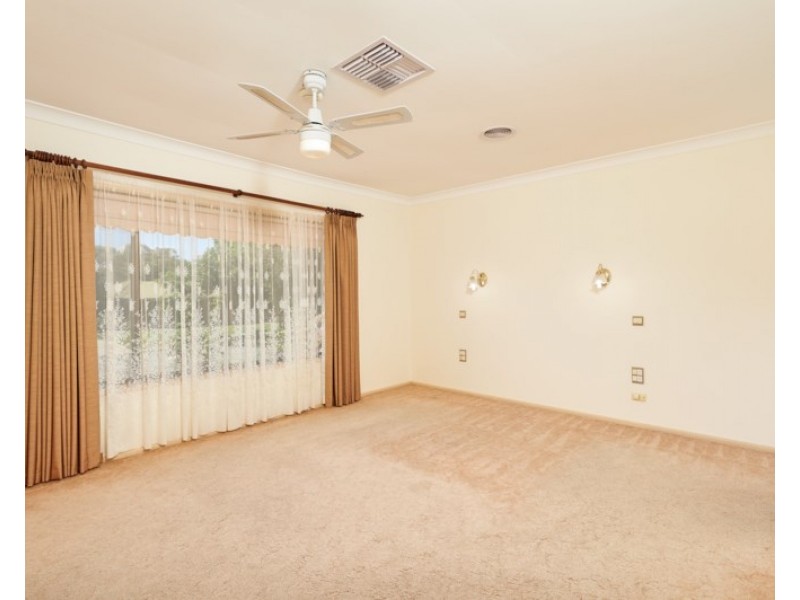 30 Pugsley Avenue, Estella NSW 2650