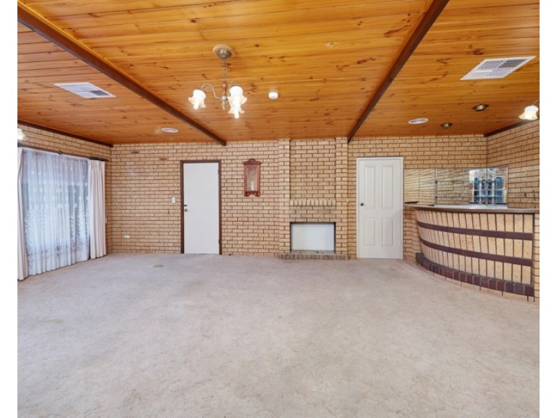 30 Pugsley Avenue, Estella NSW 2650