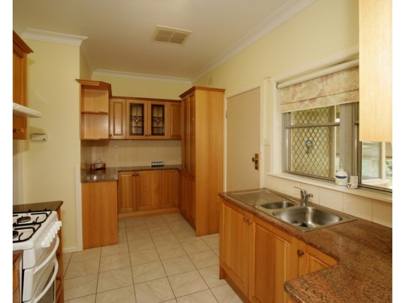 36 Manoora Avenue, Mount Austin NSW 2650