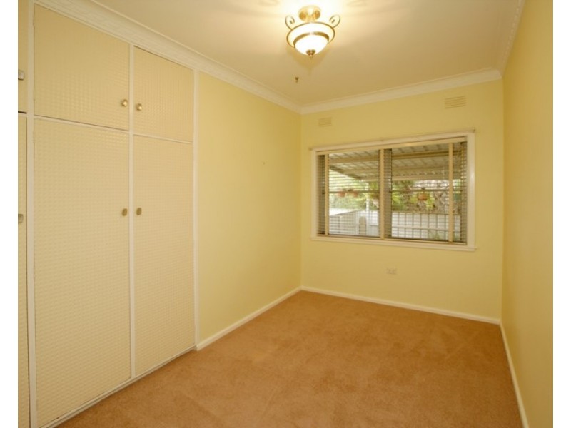 36 Manoora Avenue, Mount Austin NSW 2650