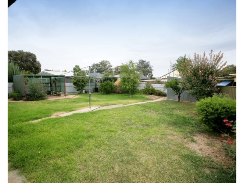 36 Manoora Avenue, Mount Austin NSW 2650