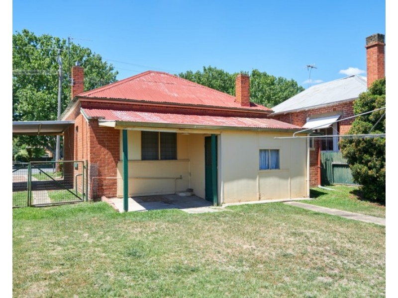 94 Trail Street, Wagga Wagga NSW 2650