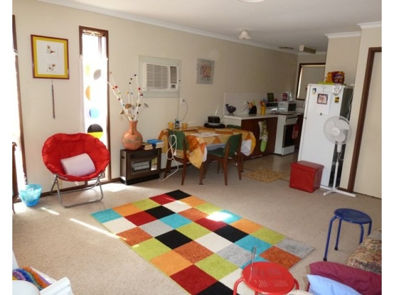 1/50 Geneva Crescent, Lake Albert NSW 2650