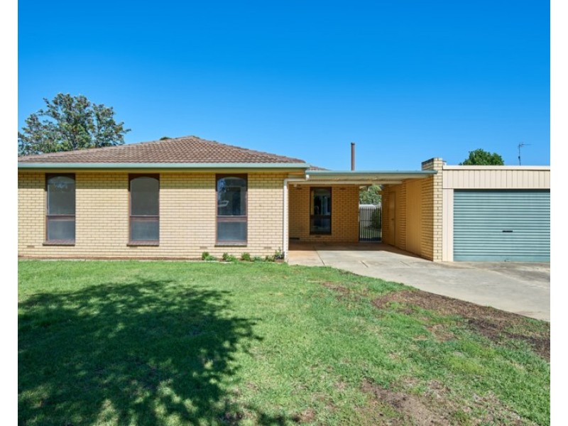 12 Eyre Street, Lake Albert NSW 2650