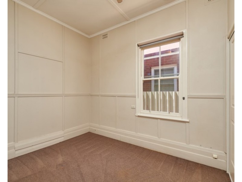 13 Gossett Street, Wagga Wagga NSW 2650