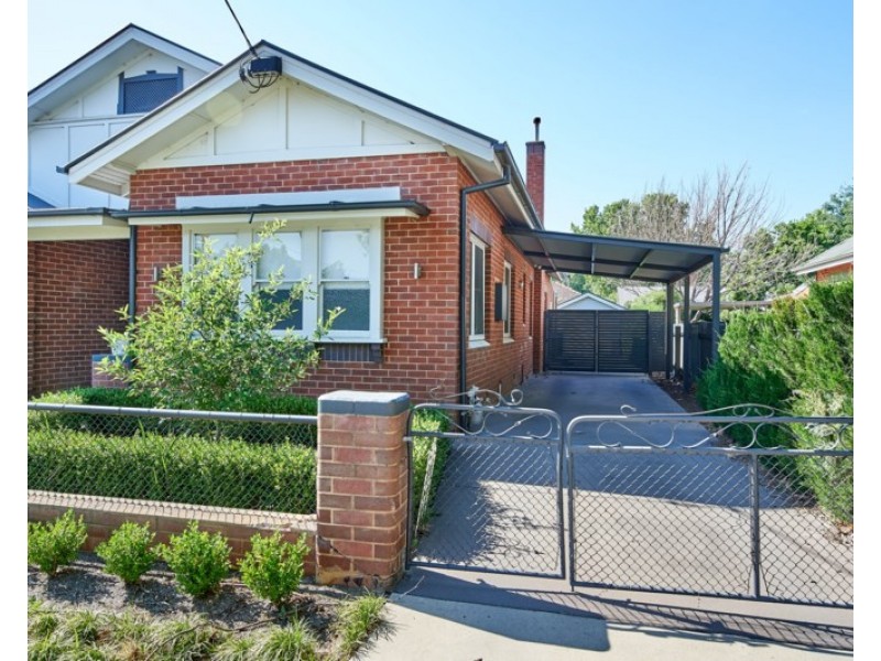 96 Kincaid Street, Wagga Wagga NSW 2650
