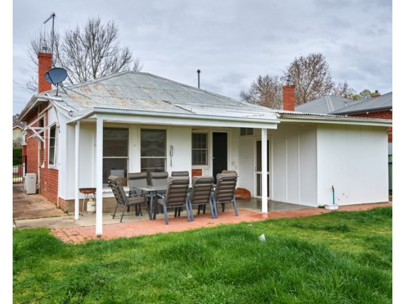 131 Gurwood Street, Wagga Wagga NSW 2650