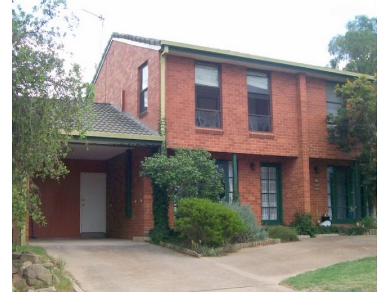 2/58 Pugsley Avenue, Estella NSW 2650