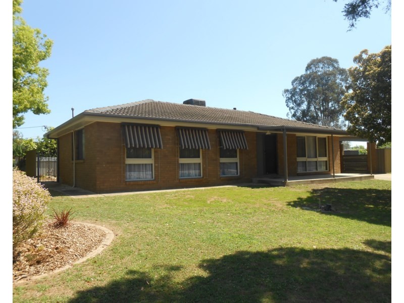 80 Vincent Road, Lake Albert NSW 2650