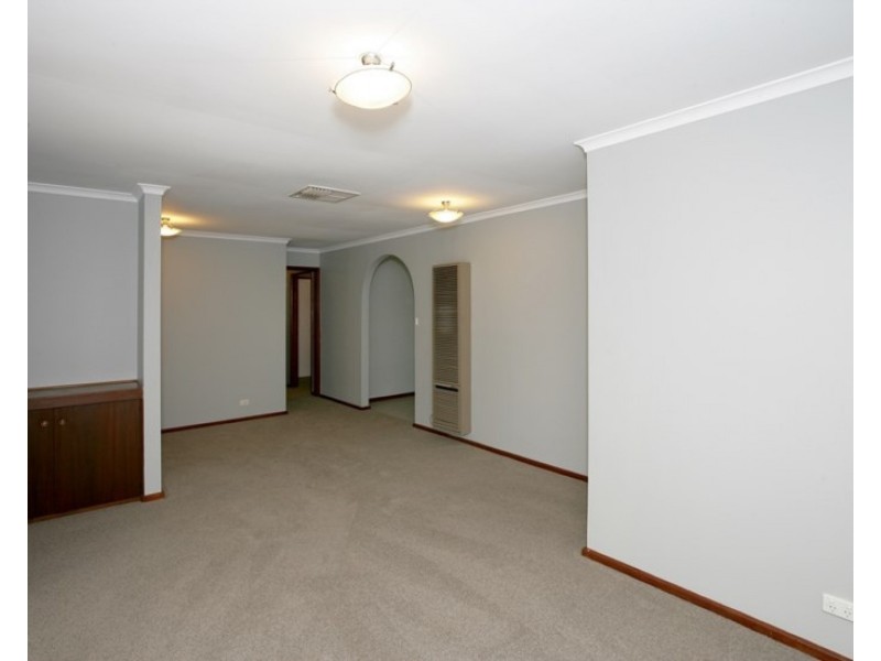 80 Vincent Road, Lake Albert NSW 2650