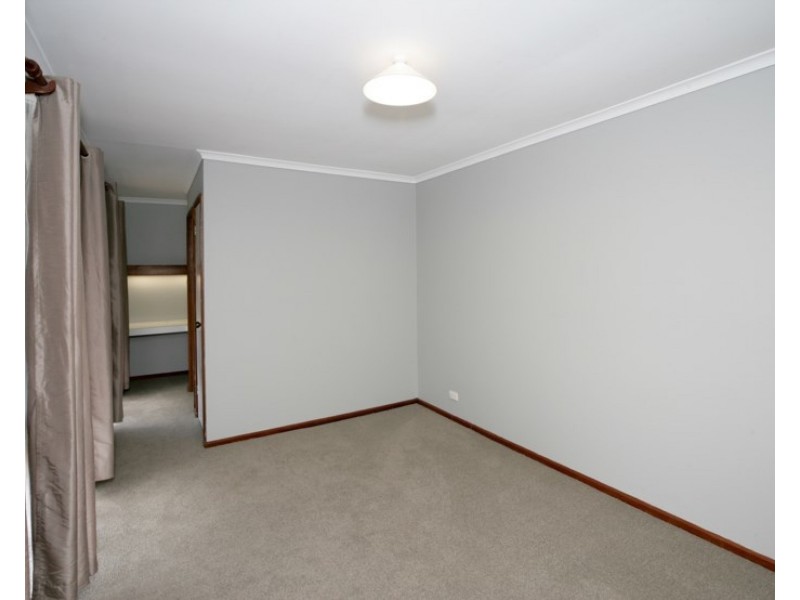 80 Vincent Road, Lake Albert NSW 2650