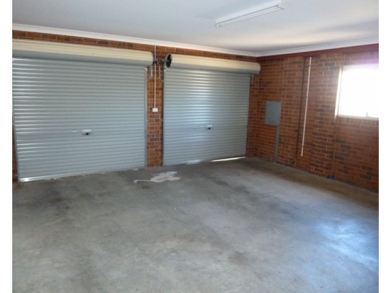 6 Wilton Street, Bourkelands NSW 2650