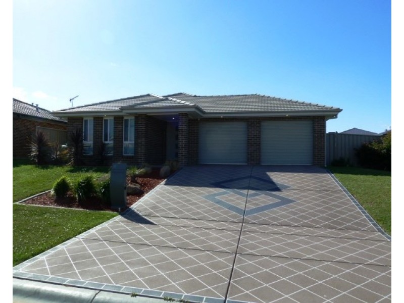 28 Mirrul Street, Glenfield Park NSW 2650