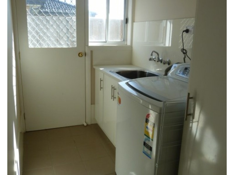 28 Mirrul Street, Glenfield Park NSW 2650