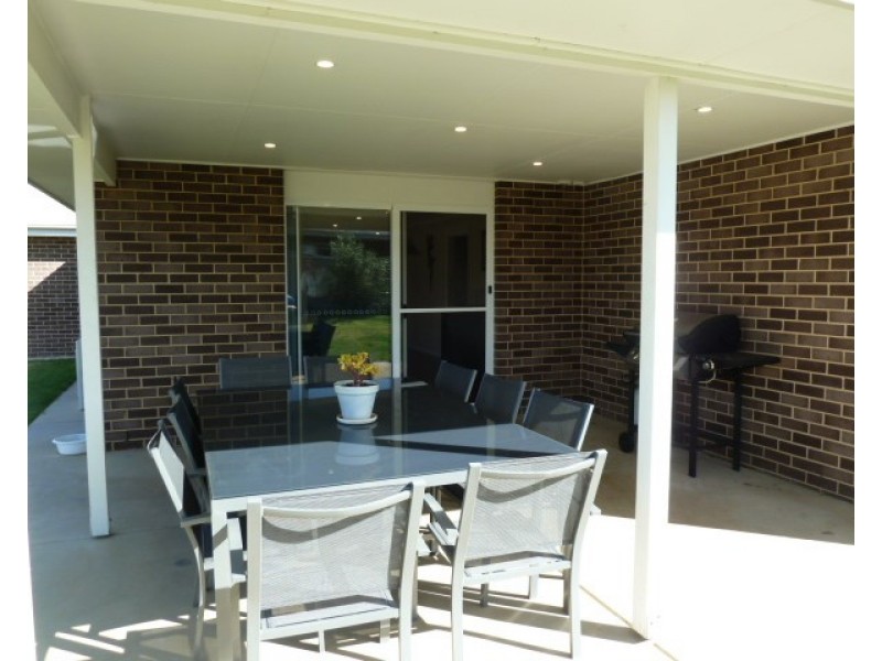 28 Mirrul Street, Glenfield Park NSW 2650