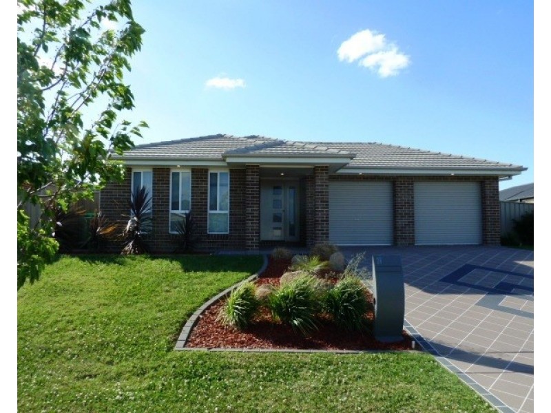 28 Mirrul Street, Glenfield Park NSW 2650