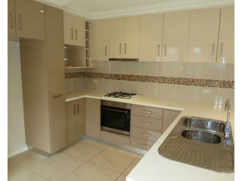 2/81 Atherton Crescent, Tatton NSW 2650