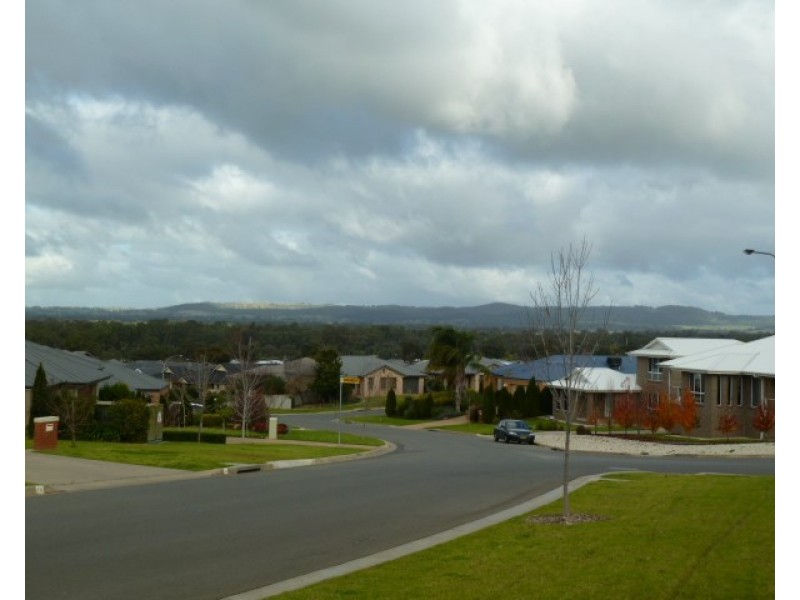 2/81 Atherton Crescent, Tatton NSW 2650