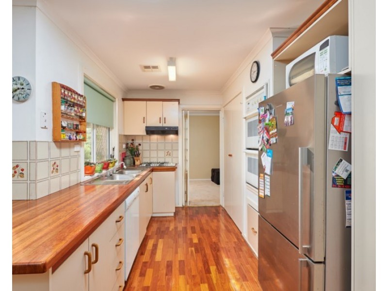 24 McCoullough Street, Tolland NSW 2650