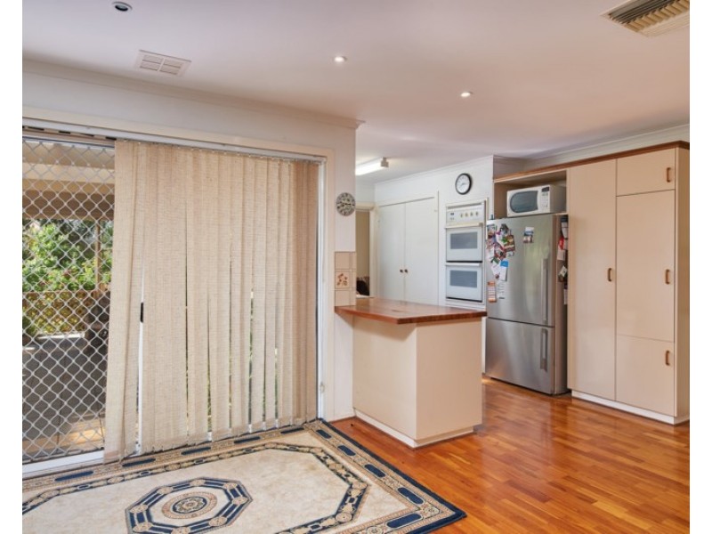 24 McCoullough Street, Tolland NSW 2650