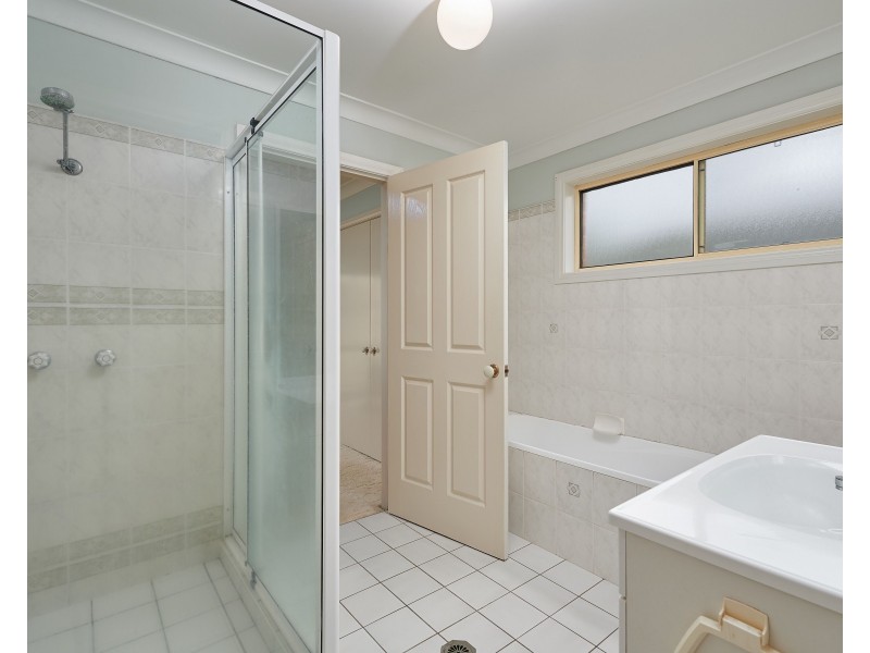 36 Gunn Drive, Estella NSW 2650