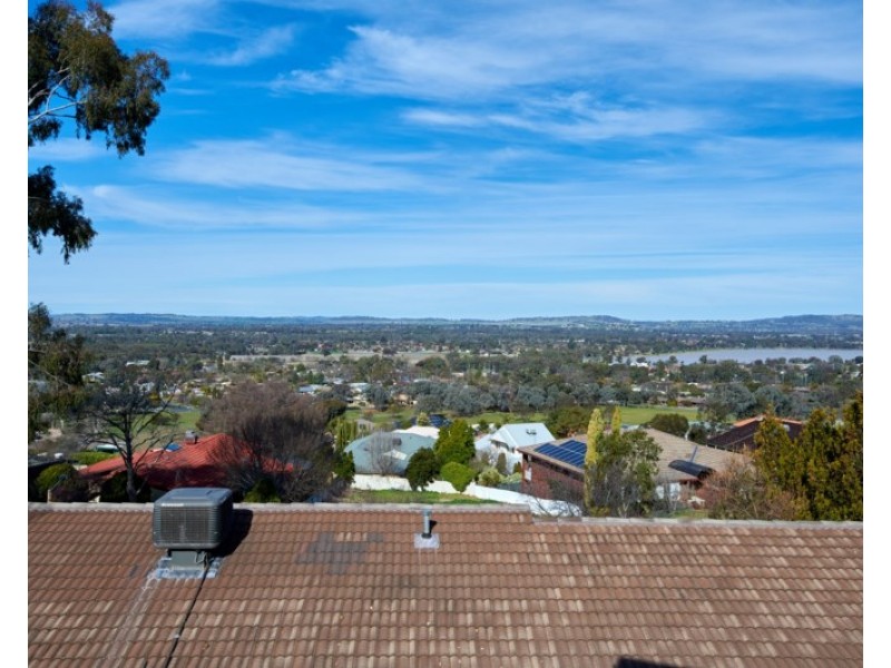 1 Baree Place, Kooringal NSW 2650