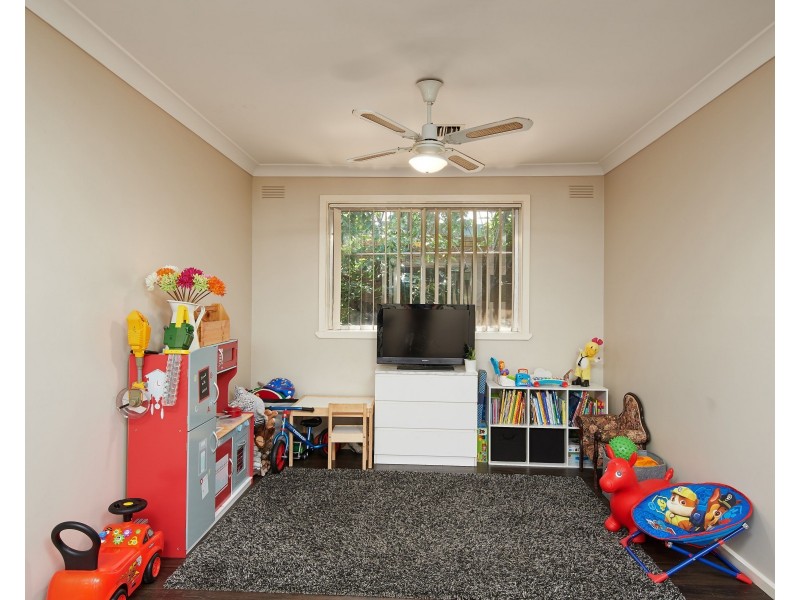 34 Cobb Street, Tolland NSW 2650