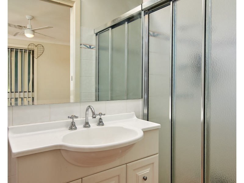 34 Cobb Street, Tolland NSW 2650