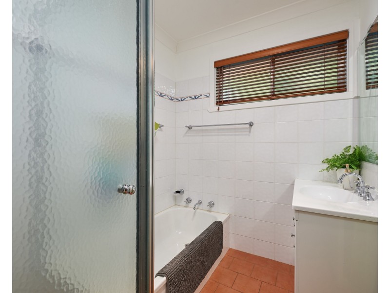 34 Cobb Street, Tolland NSW 2650