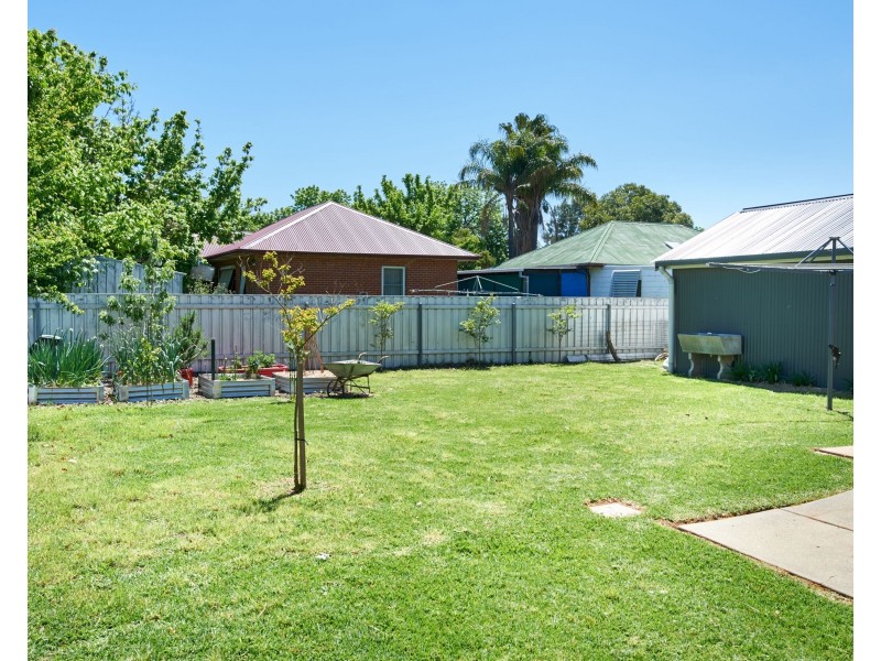 27 North Parade, Wagga Wagga NSW 2650