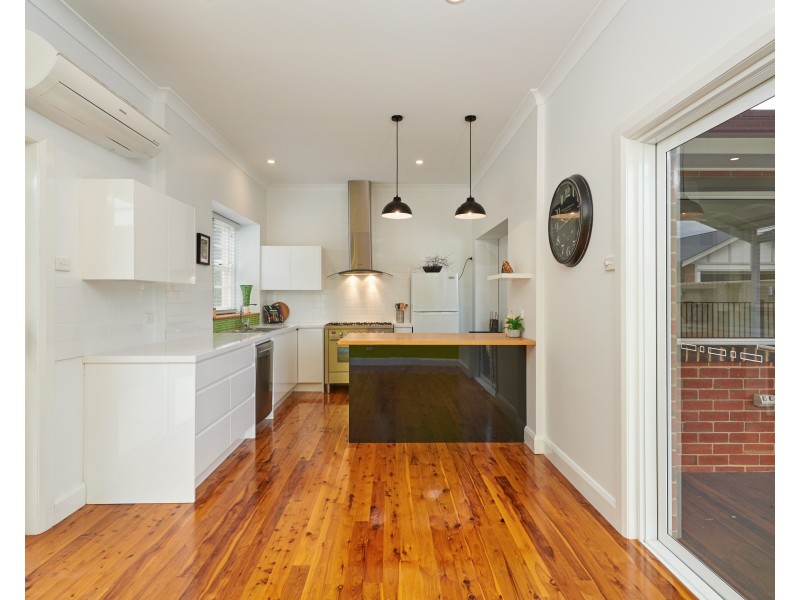 32 Trevor Street, Turvey Park NSW 2650