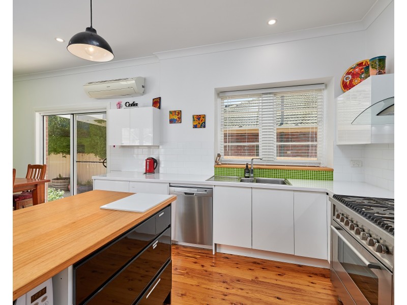 32 Trevor Street, Turvey Park NSW 2650